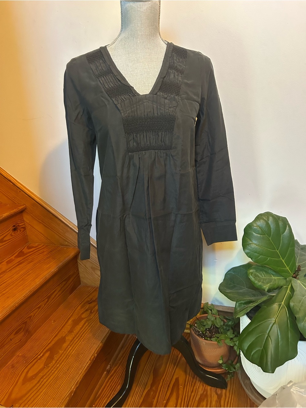 J. Jill Black Long-Sleeve V-Neck Tunic Dress